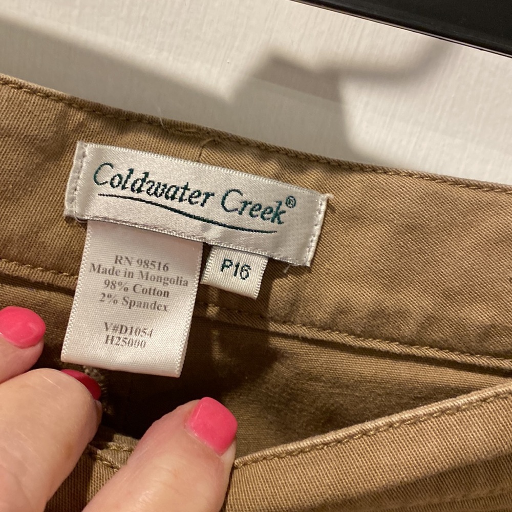 Ladies Cold Water Creek pants. Zip up. Straight leg. Size 16P. Gently used. - Picture 2 of 3